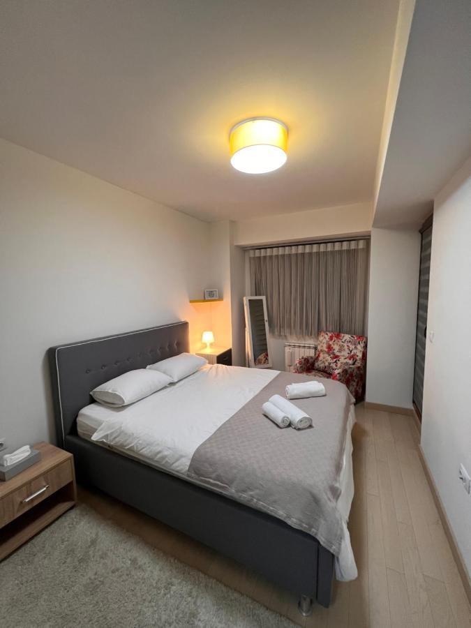 Modern Flatiron Apartment, Skopje Center מראה חיצוני תמונה